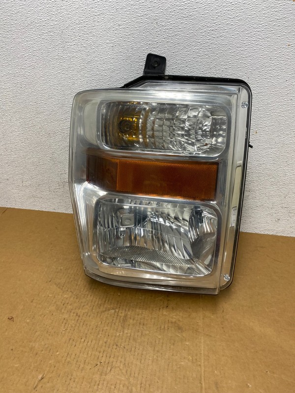 2008 to 2010 Ford F250 Super Duty Right Passenger RH side Headlight AD9118 DW
