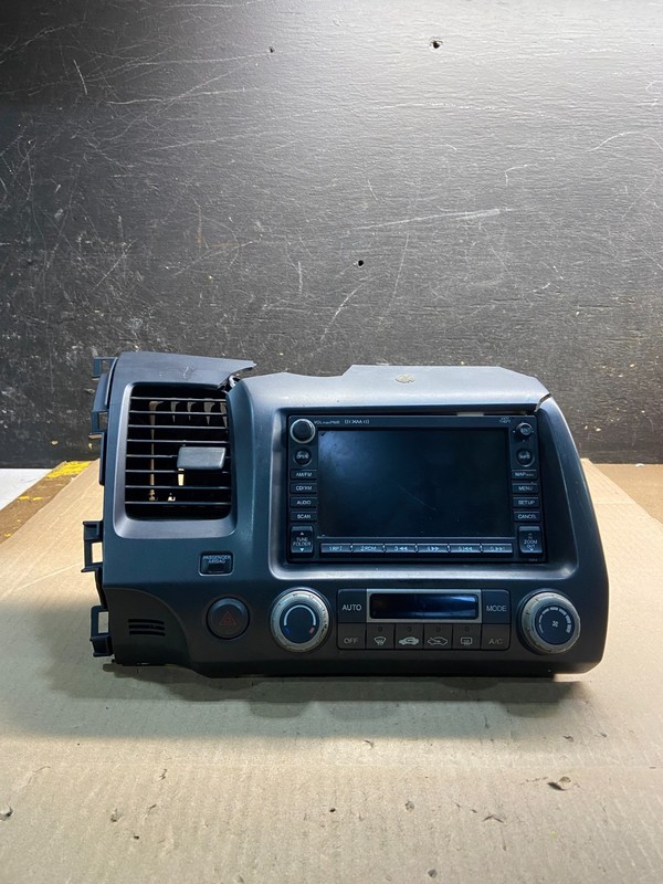 2006 - 2011 Honda Civic Radio AM/FM Climate Control Air Vent Bezel z0568 DG