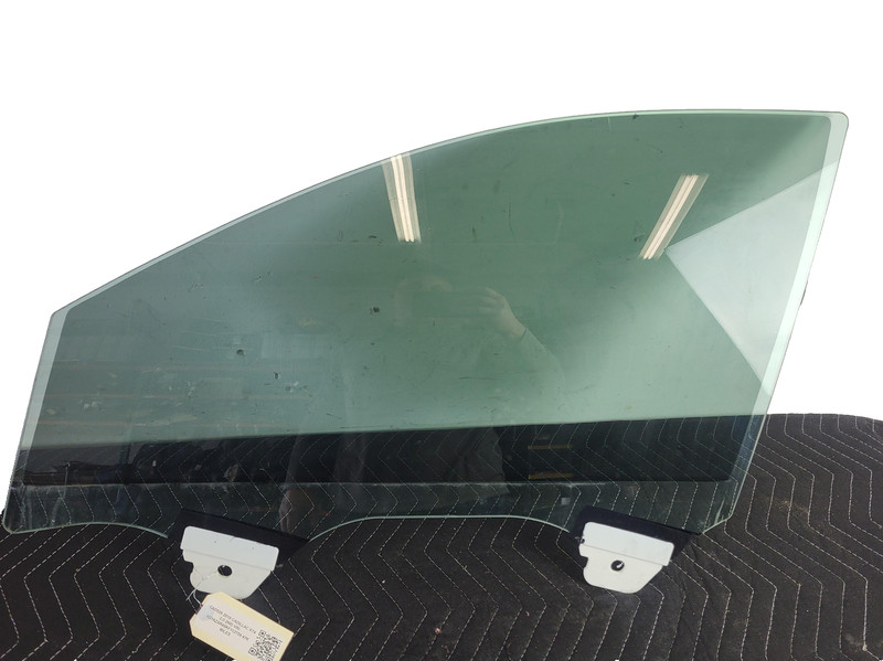 2019-2025 Cadillac XT4 Left Driver Front Door Window Glass OEM