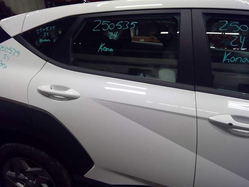 Passenger Rear Side Door Without Privacy Tint Glass Fits 24 KONA 1721331