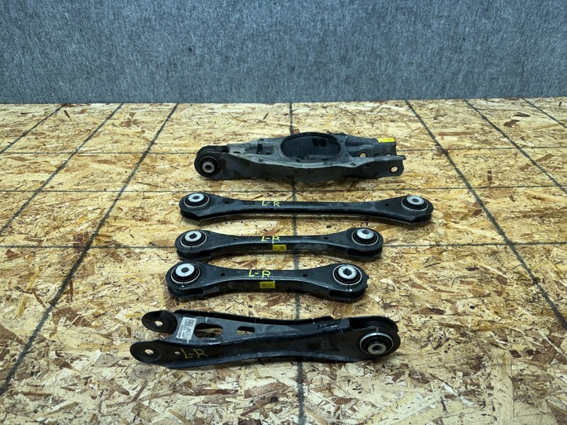GENESIS GV70 2022-2026 OEM REAR LEFT DRIVER UPPER & LOWER CONTROL ARM (SET)