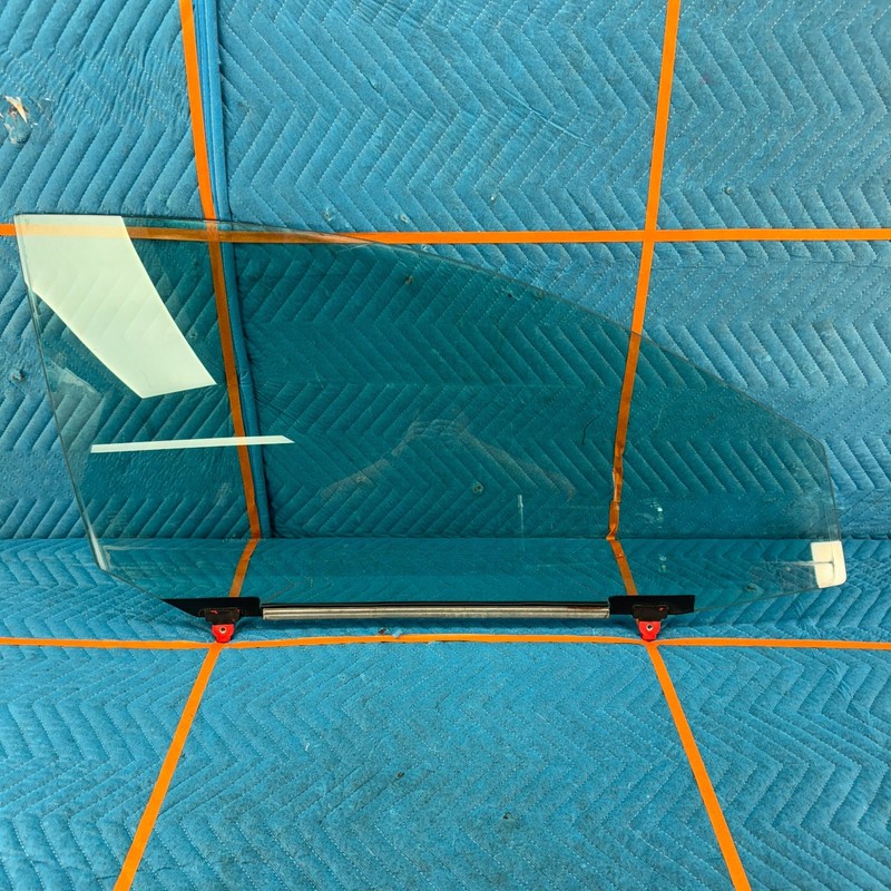 05-10 TOYOTA AVALON XL RIGHT PASSENGER FRONT DOOR WINDOW GLASS OEM