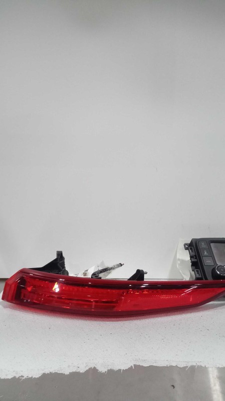 2021 Toyota Venza Left Tail Light Assembly White OEM 720241 58000 Miles