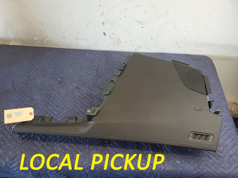 Used Oem Cadillac Right Passenger Dash Instrument Upper Panel for 2020-2025 XT5