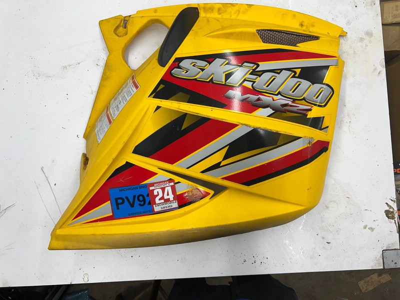 Ski-doo REV 600 SDI 800 Summit Right Hand Panel 517303180