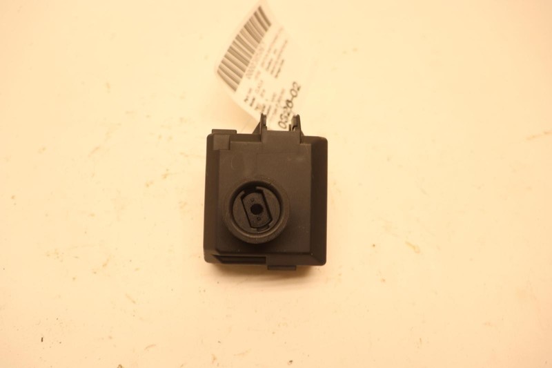 2014-2019 MERCEDES CLA250 C117 ENGINE IGNITION START STOP SWITCH BUTTON OEM