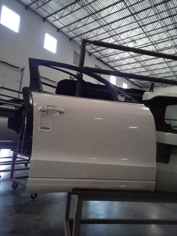 2009 Audi Q5 Right Front Door - Used, 173k Miles, OEM Quality, No Warranty