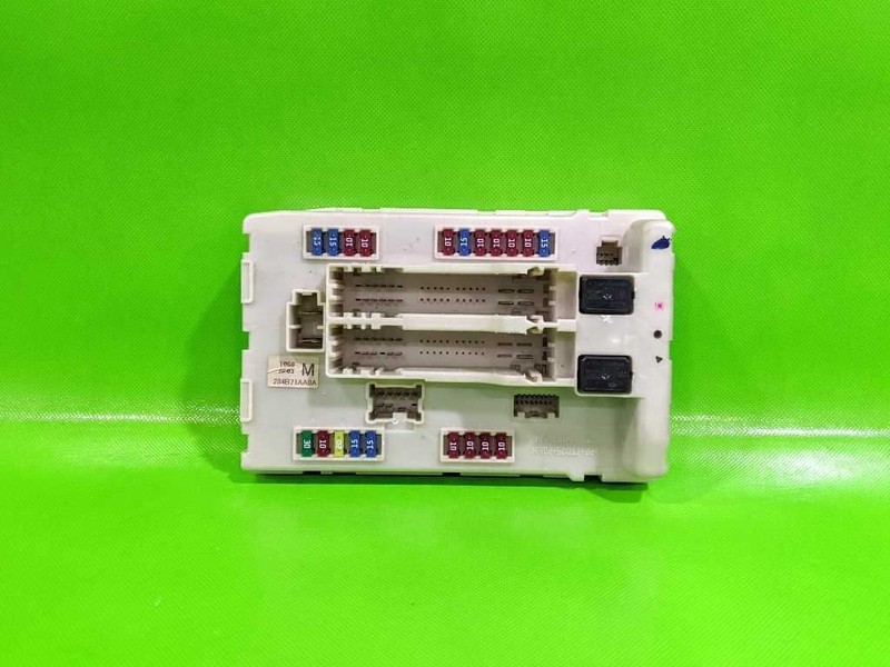 09-14 MAXIMA ENGINE FUSE RELAY BOX OEM 4051-20