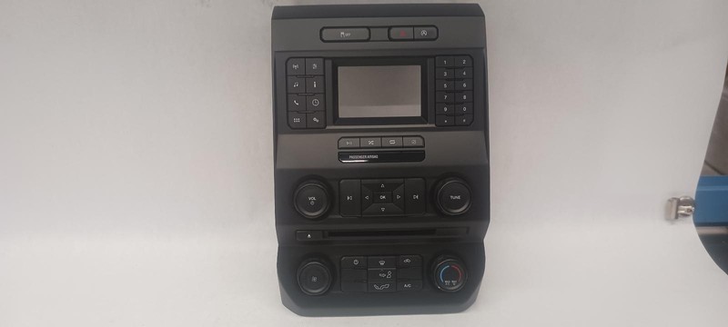 18 FORD F150 radio stereo temperature control panel OEM 1 Year Wnty!