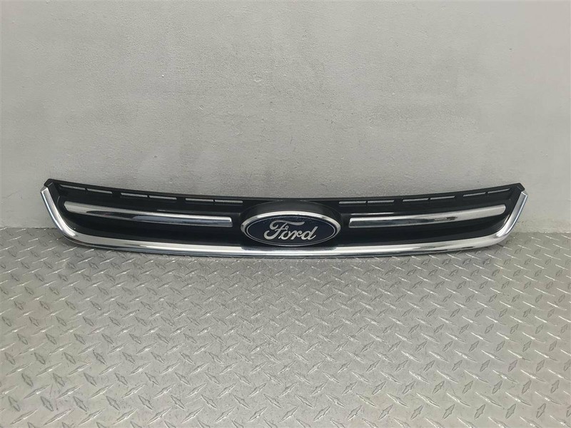 13-16 FORD ESCAPE CENTER GRILLE OEM 104-02423B
