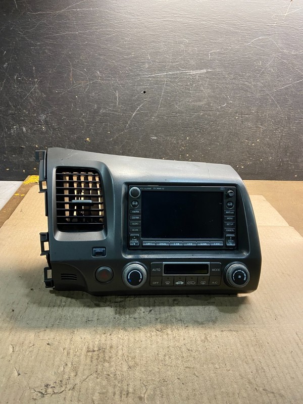 2006 - 2011 Honda Civic Radio AM/FM Climate Control Air Vent Bezel Z4641DG