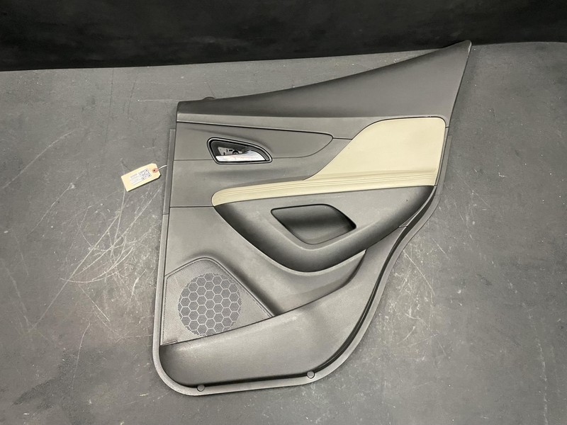 Rear Right Door Trim Panel 2018 Buick Encore 42639541 2019 2020 X