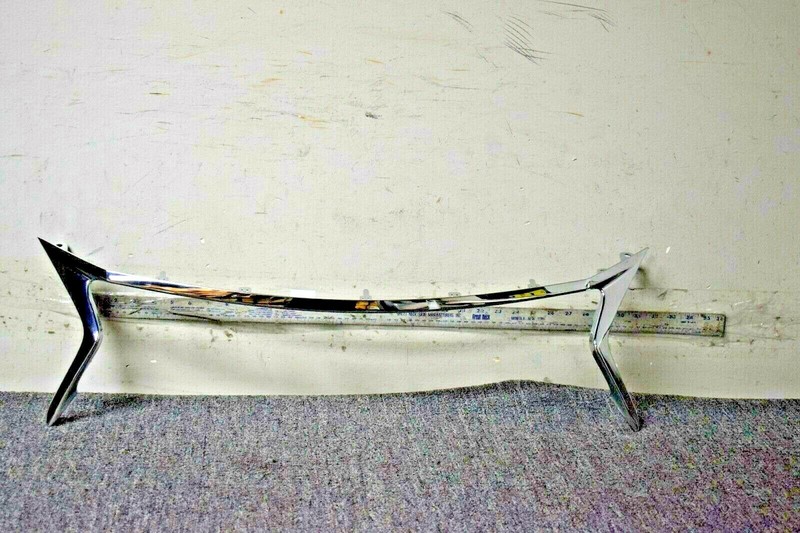 2013-2015 LEXUS MOULDING GRILLE