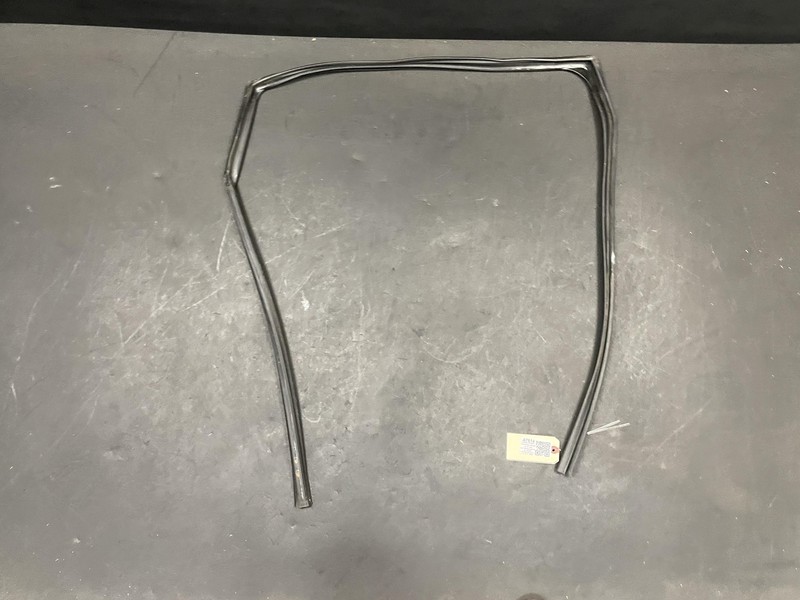 Rear Right Door Window Glass Run Channel 2018 Acura MDX 72735-TZ5-A11 2014 -2020