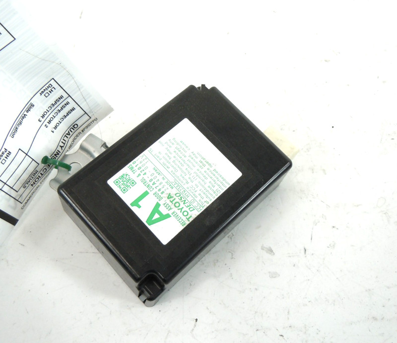 2014 14 Toyota RAV4 Door & Tire Pressure TPMS Control Module OEM 897A0-42010