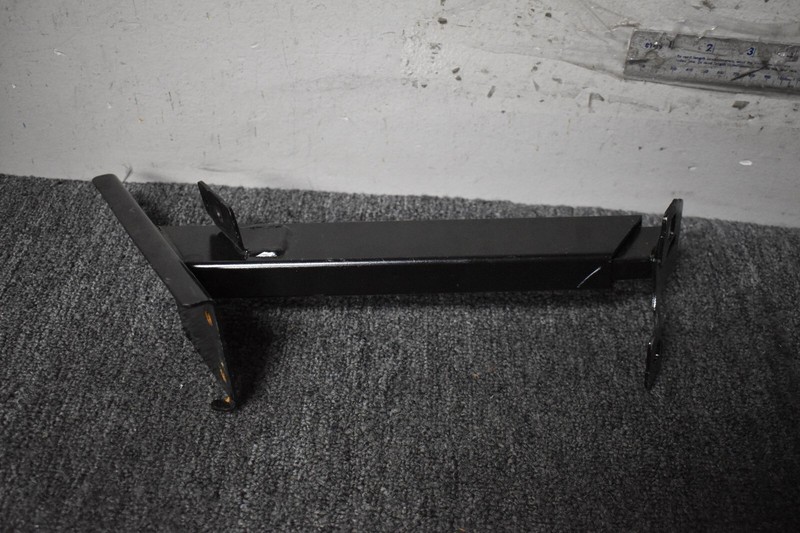 2015-2020 MERCEDES BENZ C63 AMG S BASE LOWER STRUT SUPPORT FACTORY OEM