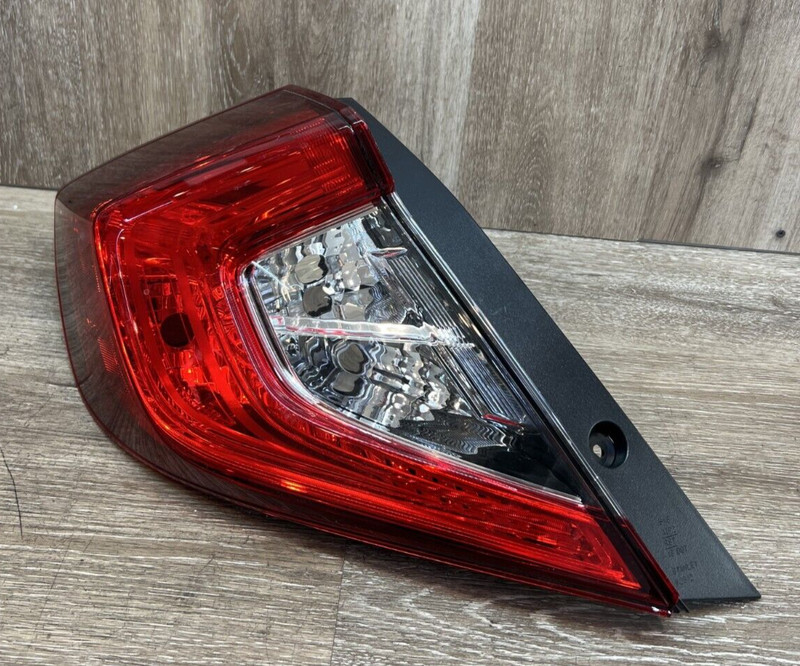 2016-2020 HONDA CIVIC LHTAIL LIGHT ASSY OEM