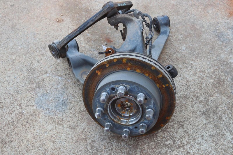 2020-23 CHEVY SILVERADO 2500 HD 4X4 FRONT RIGHT SPINDLE KNUCKLE HUB COMPLETE OEM