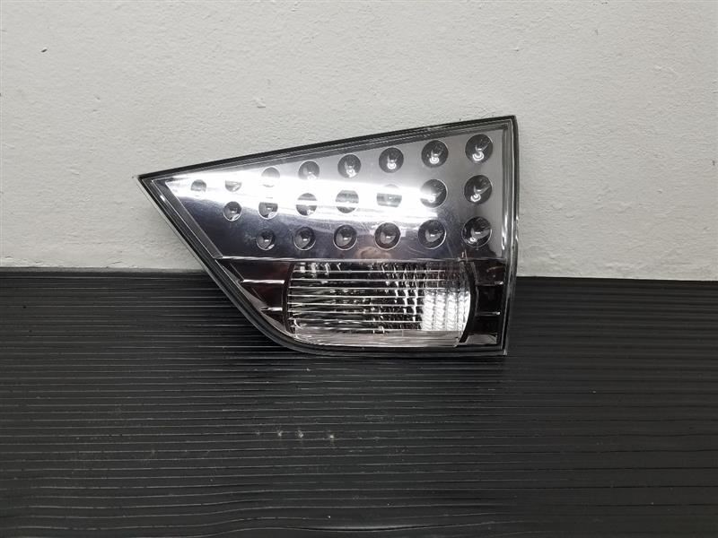 07-10 Mitsubishi Outlander Right Passenger Tail Light OEM 8331A006