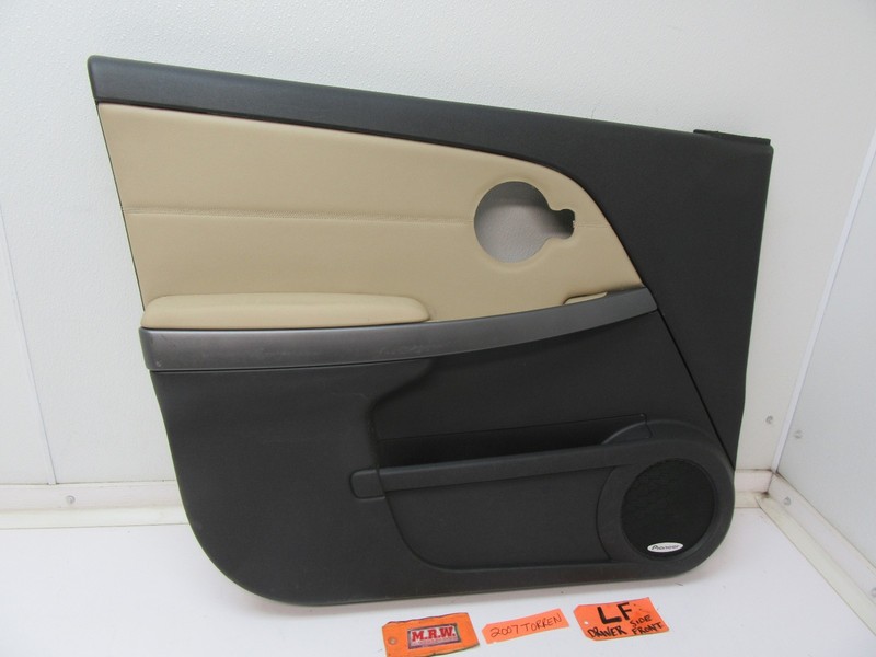 DOOR PANEL LEFT FRONT L LH LF DRIVER SIDE TRIM ARMREST SPEAKER COVER 07 TORRENT