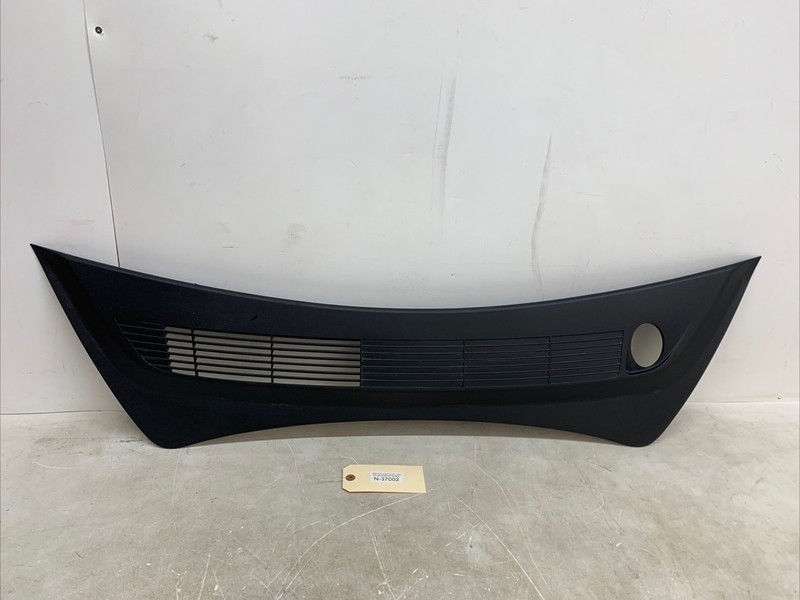 ⚡️17-22 TESLA MODEL 3 FRONT WINDSHIEL AIR VENT COVER PANEL 1081675-00-E 37002 S7
