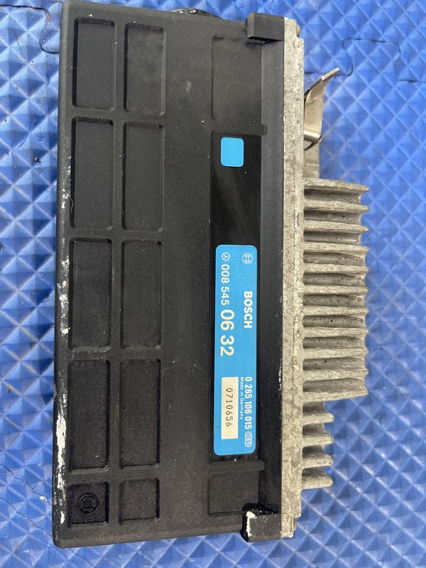 W126 560SEC 560SEL ASR ABS CONTROL UNIT MODULE 0085450632 0265106015 OEM 86-91