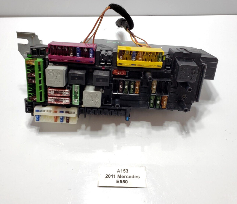 ✅ 2011-2017 OEM Mercedes A207 E550 E350 Rear Fuse Relay Junction Box Assembly