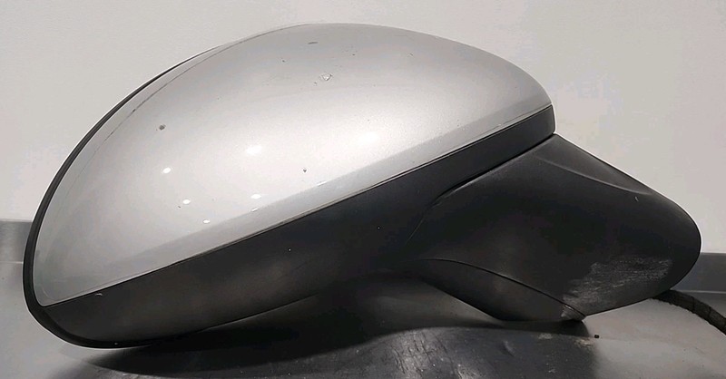 2011–2014 Porsche Cayenne Turbo RH Door Mirror Silver 7P5857502 BQ Blind Spot RH
