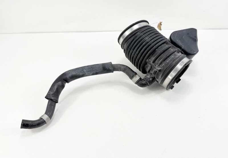2015-2018 KIA Sedona Engine Air Intake Hose Duct Tube 28140-A9100 OEM