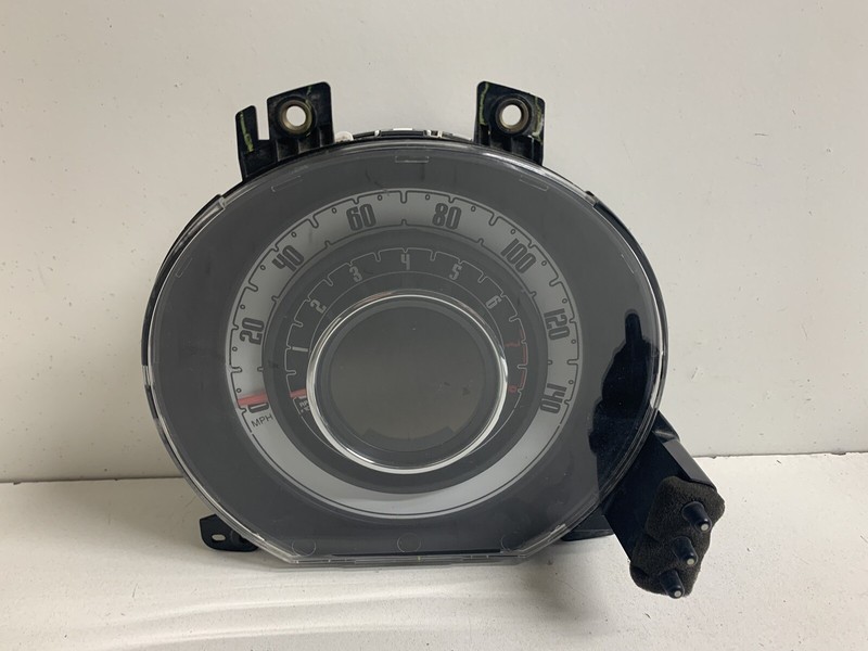 2015 Fiat 500 Pop Hatch Auto Speedometer Instrument Gauge Cluster Head Dash 70k