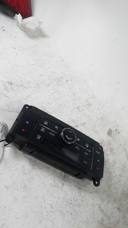 2011 Jeep Grand Cherokee A/C Selector Switch OEM White Used 123K Miles