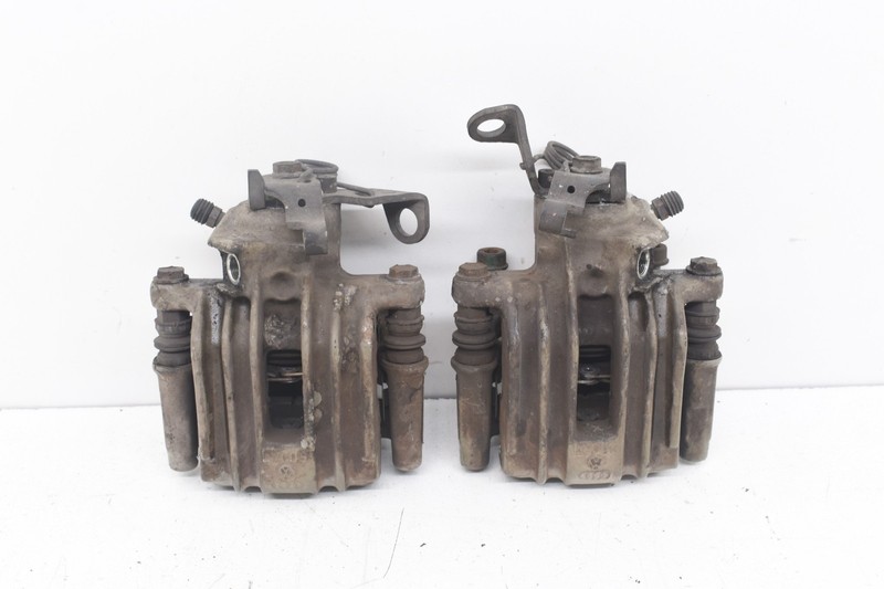 2001 Audi TT Convertible Rear Left & Right Brake Caliper Pair Set OEM KW89