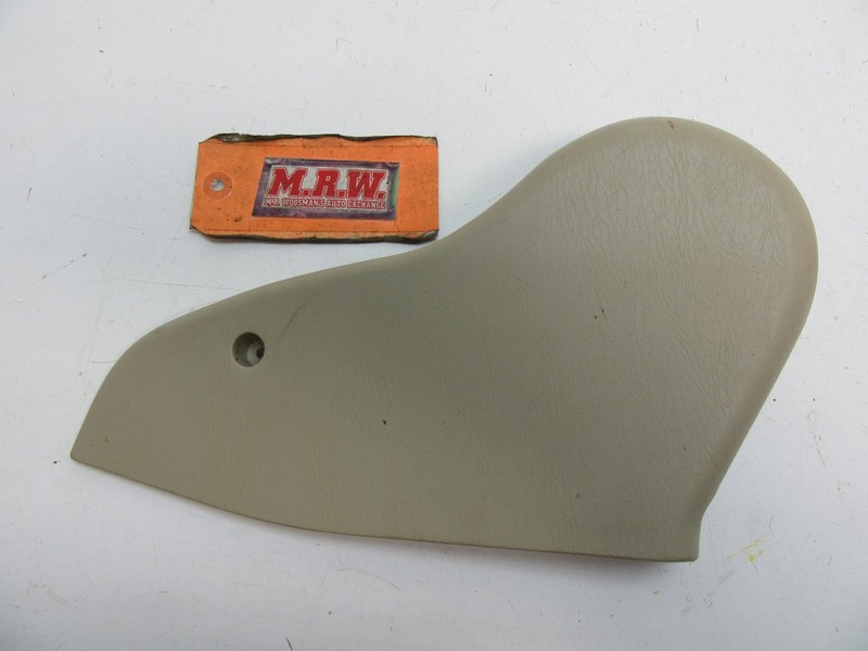 RIGHT FRONT SEAT COVER SIDE PANEL INNER TRIM SEAT BELT BUCKLE MANUAL PASSENGER