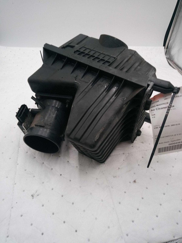 2005 Mercury Mariner Air Cleaner Assembly OEM 3.0L 187K Miles - Used Part