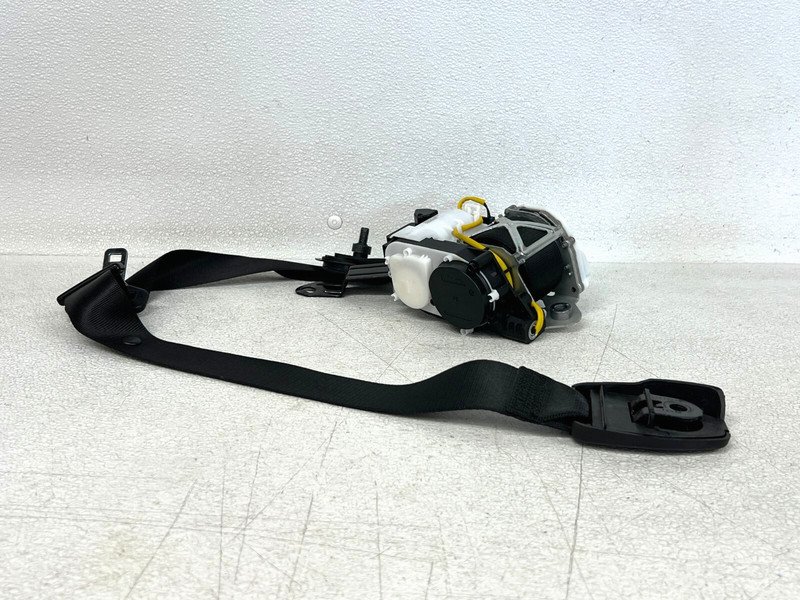 ⭐2018-2024 BMW X3 XDRIVE FRONT RIGHT PASS SEAT BELT RETRACTOR STRAP OEM LOT2593
