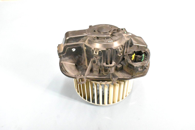 11-18 PORSCHE CAYENNE 958 AC A/C HEATER AIR BLOWER MOTOR FAN 7P0820021B OEM