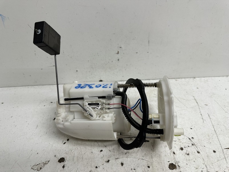 2006-2010 Mazda 5 Fuel Pump w Sending Unit & Bracket Oem