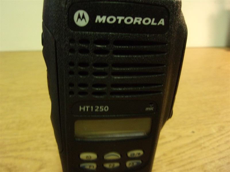 Motorola HT1250 Radio AAH25SDF9AA5AN ( UHF)*FREE SHIPPING*