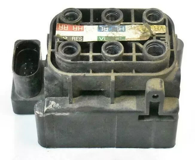 06-20 Mercedes ML350 CL550 Airmatic Air Pneumatic Suspension Valve Block OEM