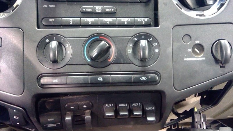 Temperature Control With AC Manual Fits 08-10 FORD F250SD PICKUP 3392402