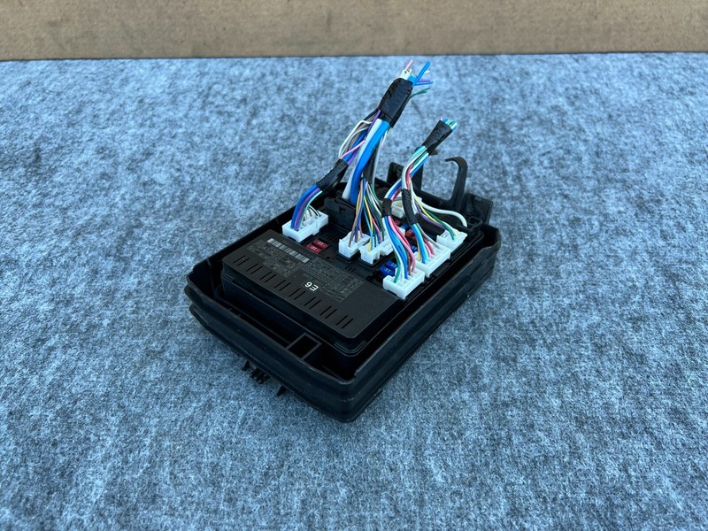 INFINITI Q50 Q60 2017-2022 OEM UNDER HOOD ENGINE BAY JUNCTION FUSE BOX UNIT