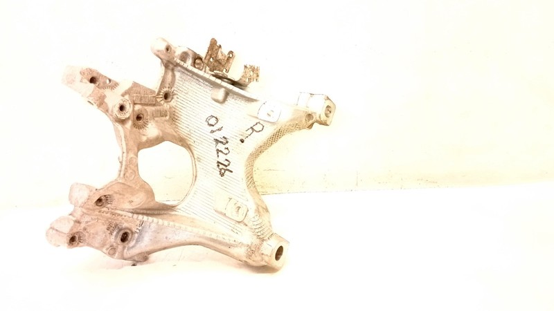 17-24 AUDI B9 A5 S5 A4 S4 SUSPENSION SUBFRAME REINFORCEMENT BRACKET RIGHT OEM 01