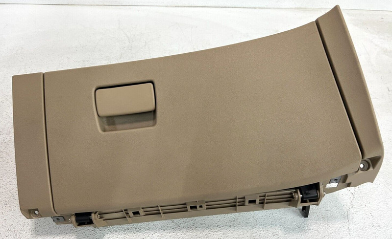 09-16 Buick Lacrosse Glove Box Dash Compartment