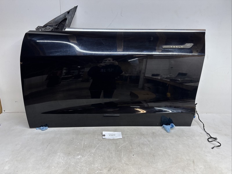 2018-2023 Tesla Model 3 Front Left Driver Door Shell Black W/O Glass 33015