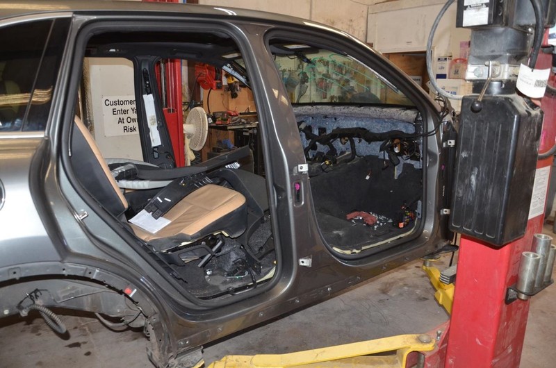 Passenger Right Side Rocker and Post Cut Fits 11-18 PORSCHE CAYENNE