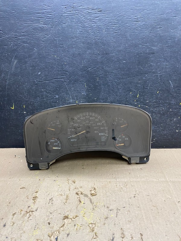 2003 to 2007 Chevrolet Express Speedometer Cluster Gauge 25755008 U5581 PS