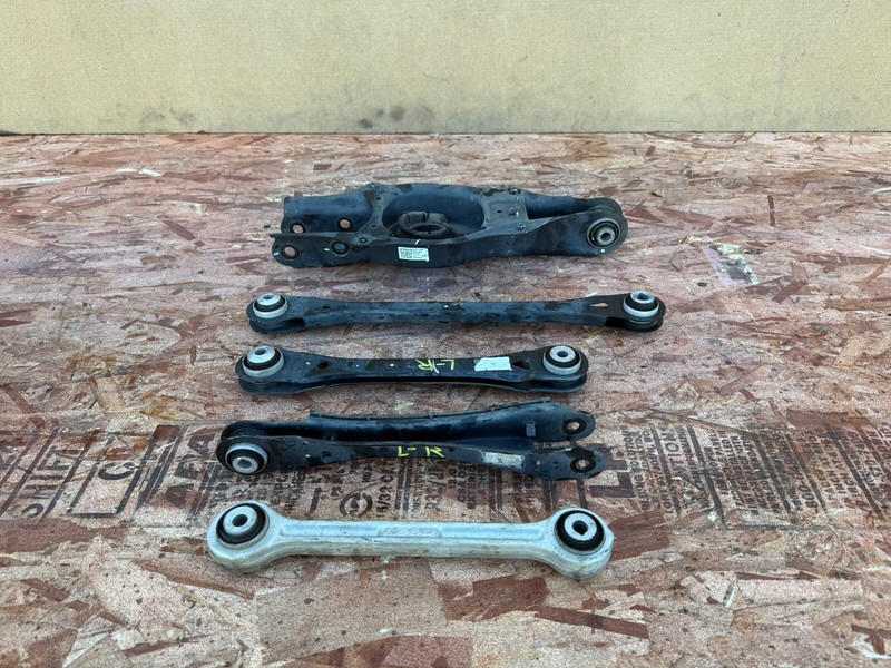 GENESIS G70 2019-2025 OEM REAR LEFT DRIVER LOWER AND UPPER CONTROL ARMS SET ASSY