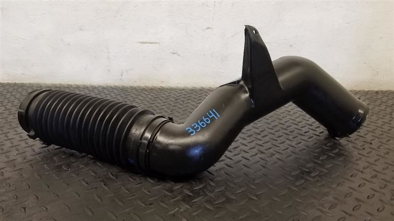94-02 Dodge Ram 2500 3500 8.0L V10 Air Cleaner Tube Assembly OEM 53041043