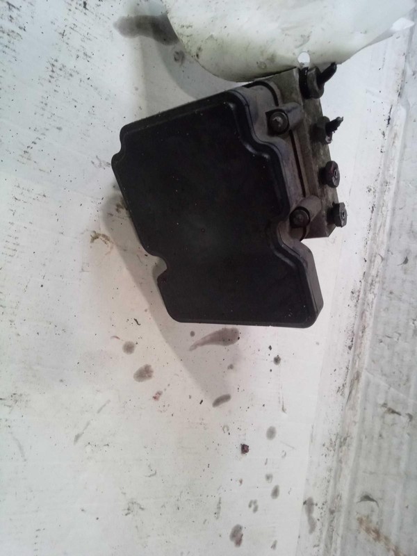 2014 LINCOLN MKS ABS Pump & Motor Assembly OEM DG132C215AD 142K Mi Black