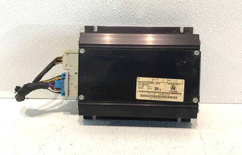 2000 - 2006 Hyundai Santa Fe Radio Audio Amp Amplifier 96390-26700 12220419 OEM